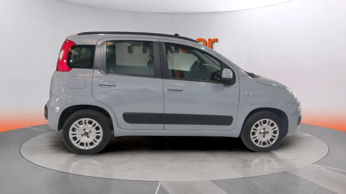 Begagnad Fiat Panda Lounge 69 HK (50 kW) 2020 Grå Halvkombi