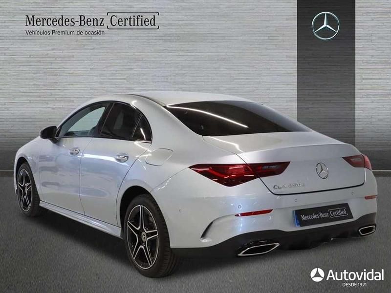Usado Mercedes CLA250e 218 CV (160 kW) 2024 Plateado Berlina