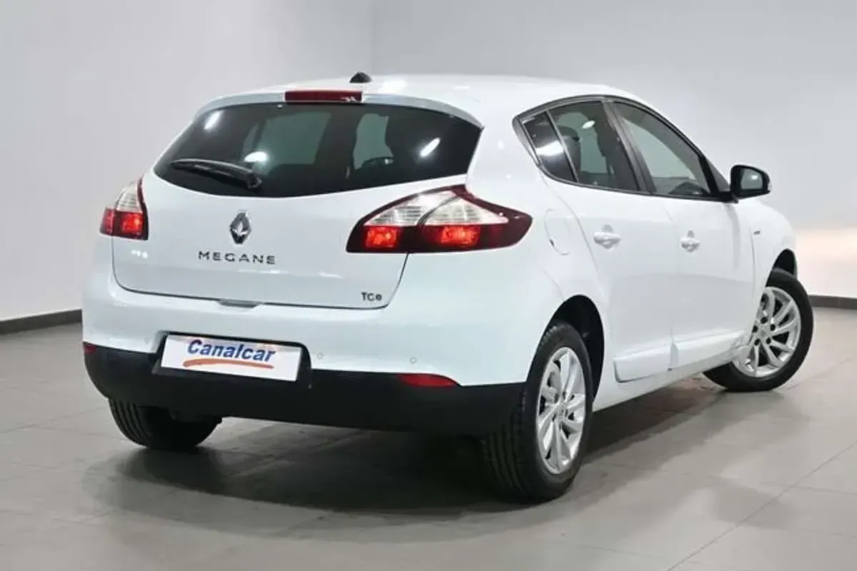 Usado Renault Mégane LIMITED 116 CV (85 kW) 2015 Blanco Berlina