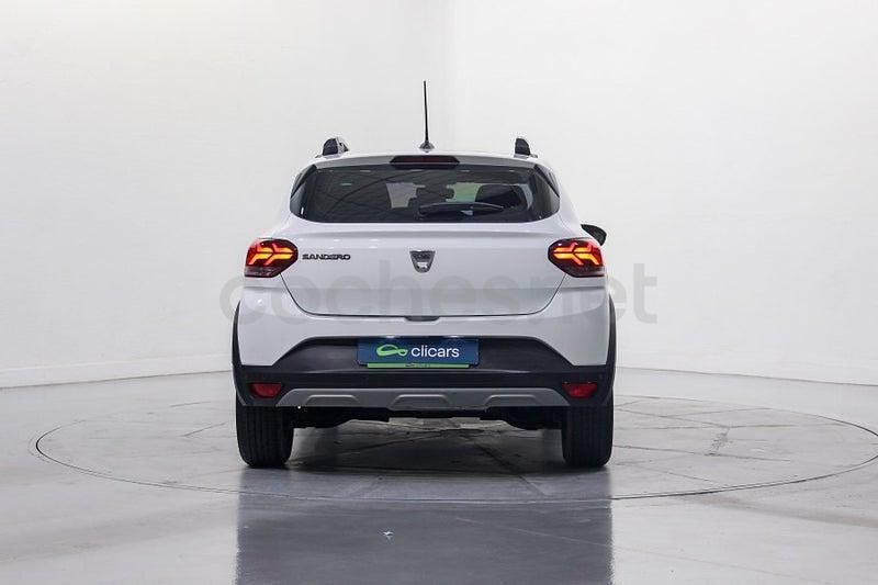 Usado Dacia Sandero Comfort 101 CV (74 kW) 2021 Blanco Berlina