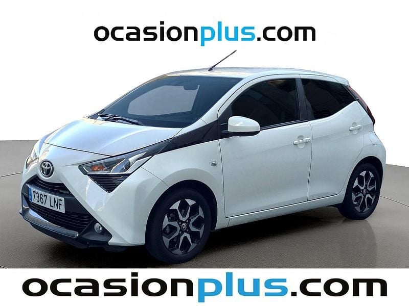 Usado Toyota Aygo X-play 72 CV (52 kW) 2021 Blanco Utilitario
