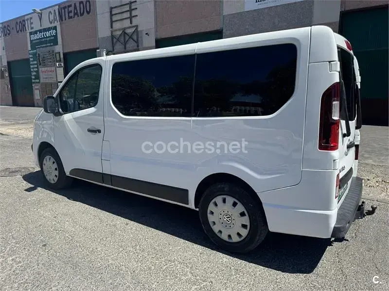 Usado Opel Vivaro 125 CV (91 kW) 2017 Blanco Monovolumen