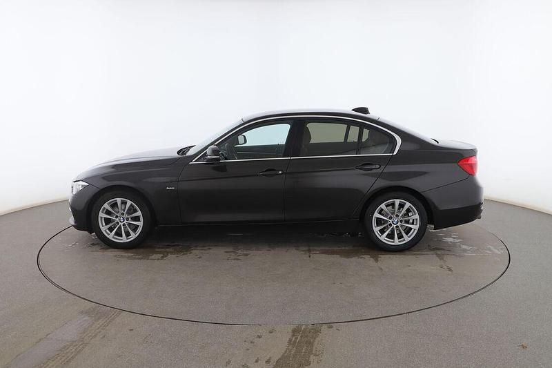 Usado BMW 318 Luxury Line 150 CV (110 kW) 2016 Gris Berlina