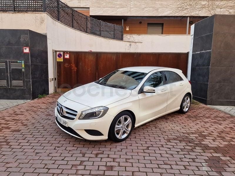 Usado Mercedes A200 Urban 136 CV (100 kW) 2016 Blanco Berlina