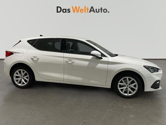 Usado Seat Leon Reference 115 CV (84 kW) 2022 Blanco Berlina