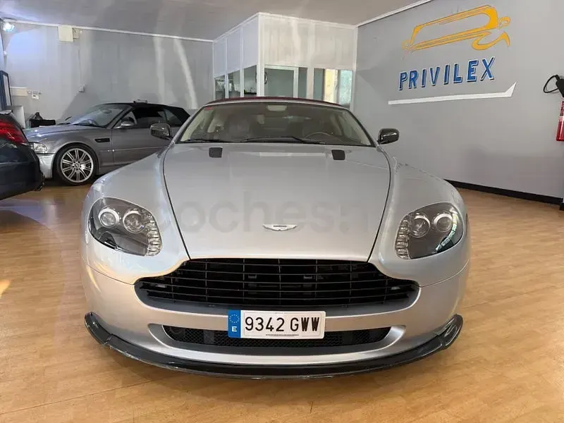 Usado Aston Martin V8 Vantage 420 CV (308 kW) 2009 Gris / plata Descapotable