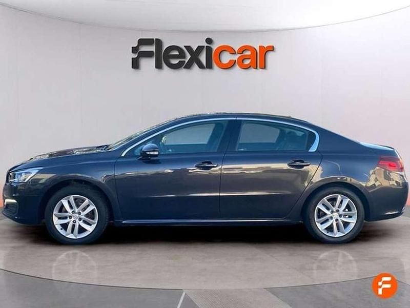 Usado Peugeot 508 Active 120 CV (88 kW) 2017 Negro Berlina