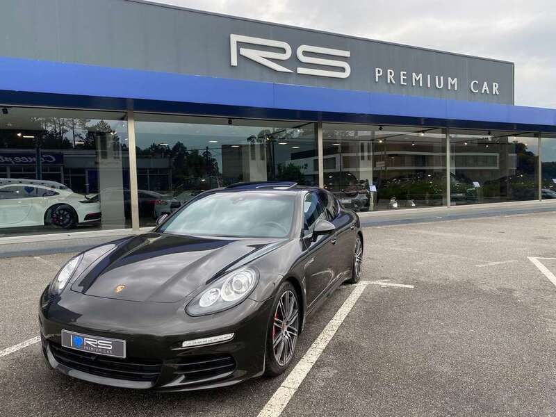 Gris / plata Usado 2015 Porsche Panamera Edition Berlina | 52.990 € - Imagen 1/4
