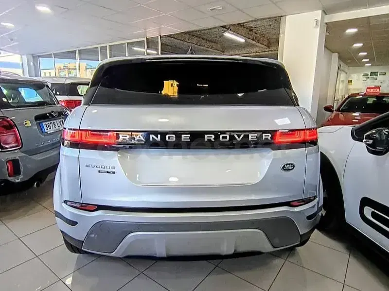 Usado Land Rover Range Rover evoque R-Dynamic 150 CV (110 kW) 2019 Gris / plata SUV