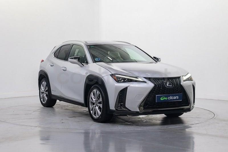 Usado Lexus UX Sport Line 184 CV (135 kW) 2020 Gris / plata SUV