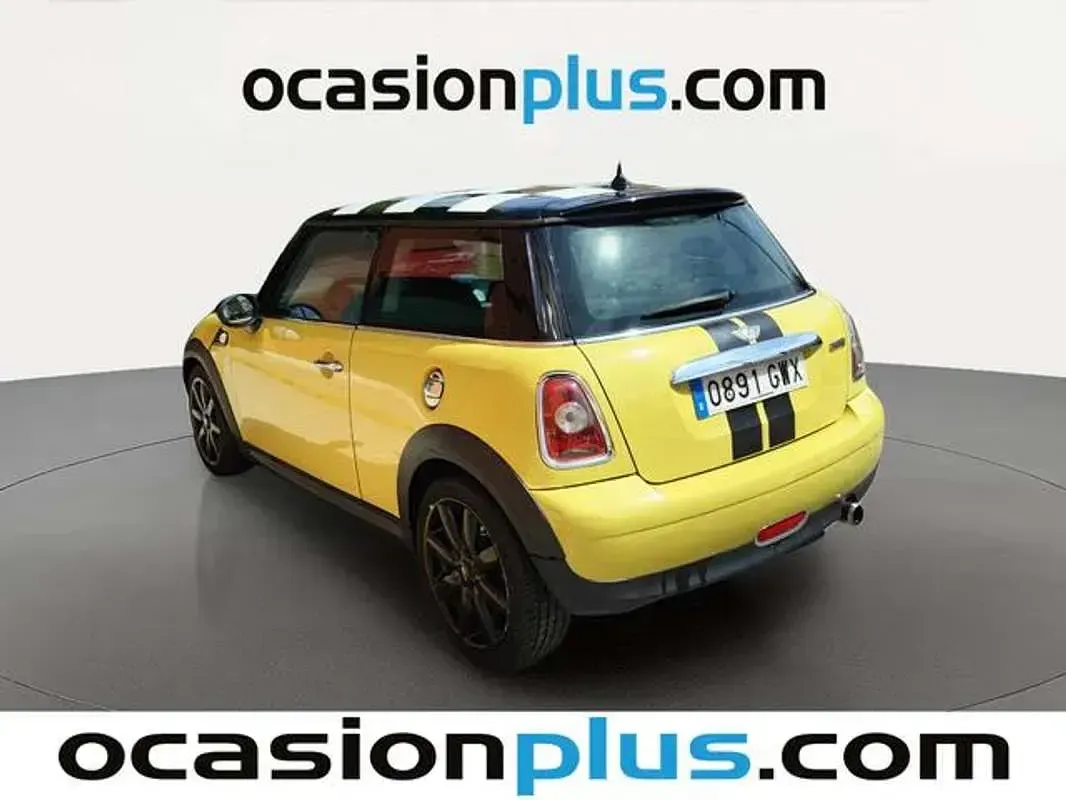 Usado Mini Cooper 122 CV (89 kW) 2010 Amarillo Utilitario