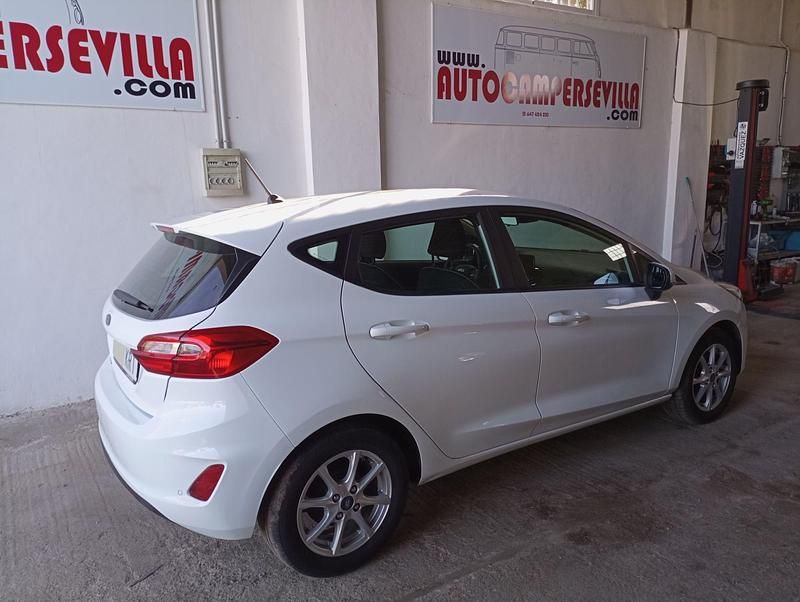 Usado Ford Fiesta Trend+ 85 CV (62 kW) 2018 Blanco Berlina