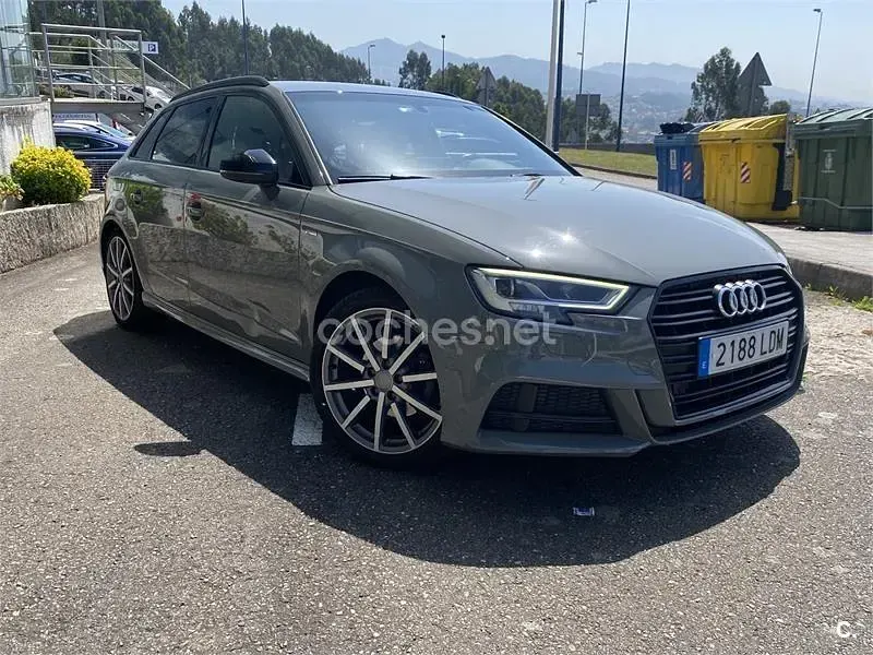 Usado Audi A3 S-Line 150 CV (110 kW) 2019 Gris / plata Berlina