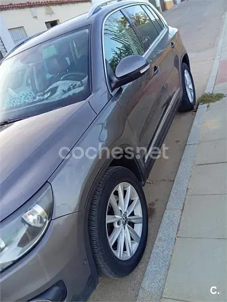 Usado VW Tiguan R-line 110 CV (80 kW) 2016 Gris / plata SUV