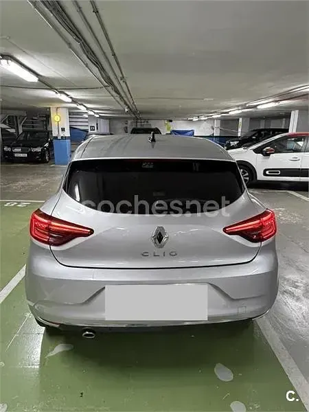 Usado Renault Clio V Techno 90 CV (66 kW) 2023 Gris / plata Berlina