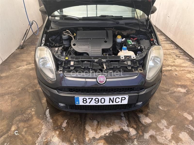 Negro Usado 2010 Fiat Punto Evo Dynamic Utilitario | 3800 € (Precio justo) - Imagen 1/4