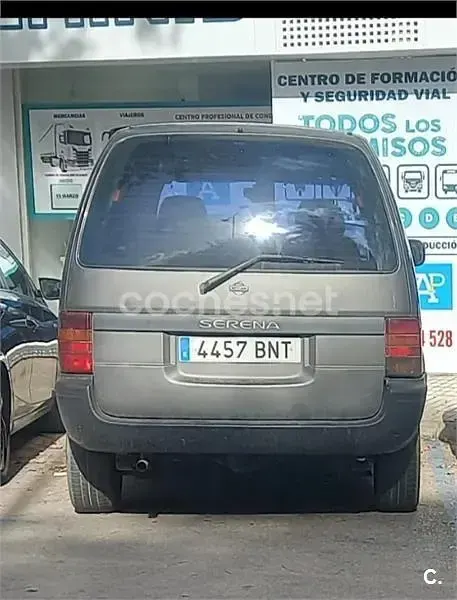 Usado Nissan Serena 75 CV (55 kW) 2001 Gris / plata Monovolumen