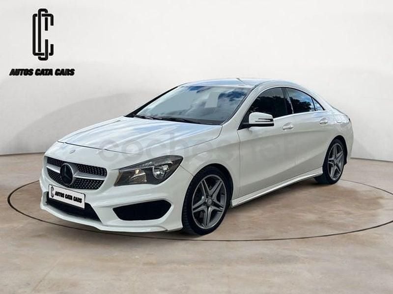 Usado Mercedes CLA220 AMG line 170 CV (125 kW) 2014 Blanco Berlina