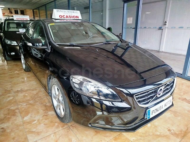 Usado Volvo V40 Kinetic 115 CV (84 kW) 2014 Negro Berlina