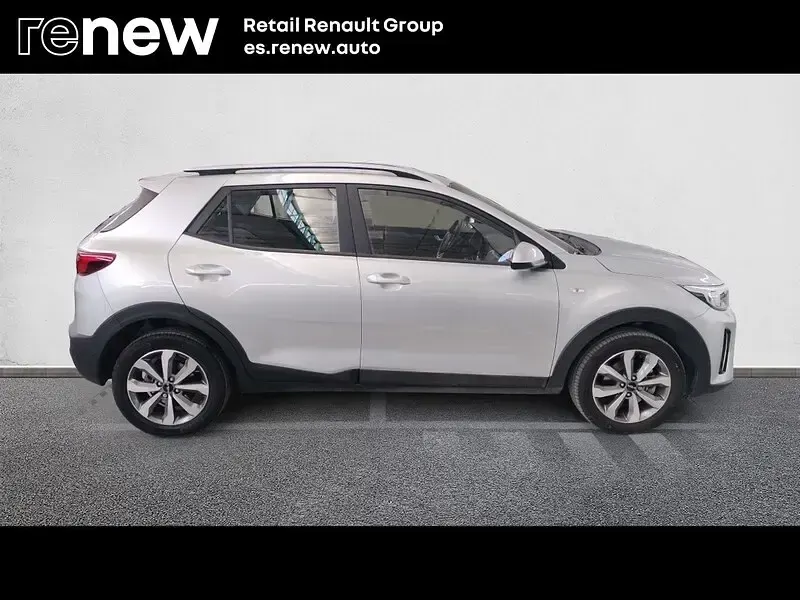 Usado Kia Stonic 100 CV (73 kW) 2024 Gris SUV