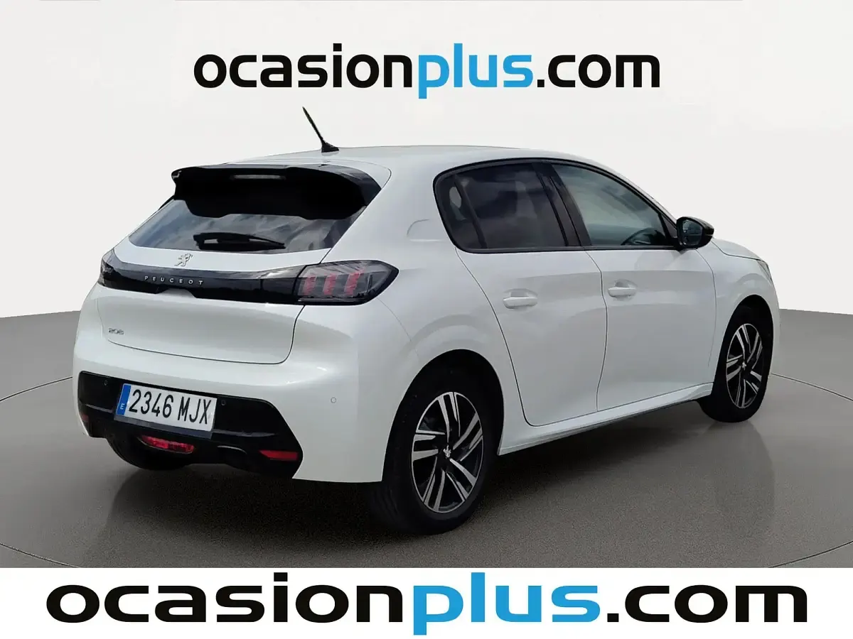 Usado Peugeot 208 Allure 102 CV (75 kW) 2023 Blanco Utilitario