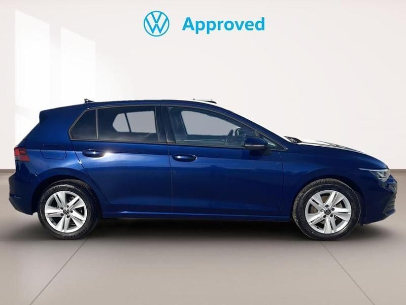 Usado VW Golf VIII Life 115 CV (84 kW) 2023 Azul atlántico (metalizado) Berlina