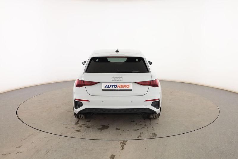 Usado Audi A3 Sportback 150 CV (110 kW) 2021 Blanco Utilitario