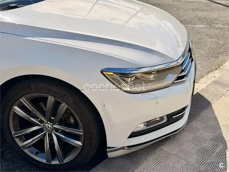 Usado VW Passat Sportline 190 CV (139 kW) 2016 Blanco Familiar