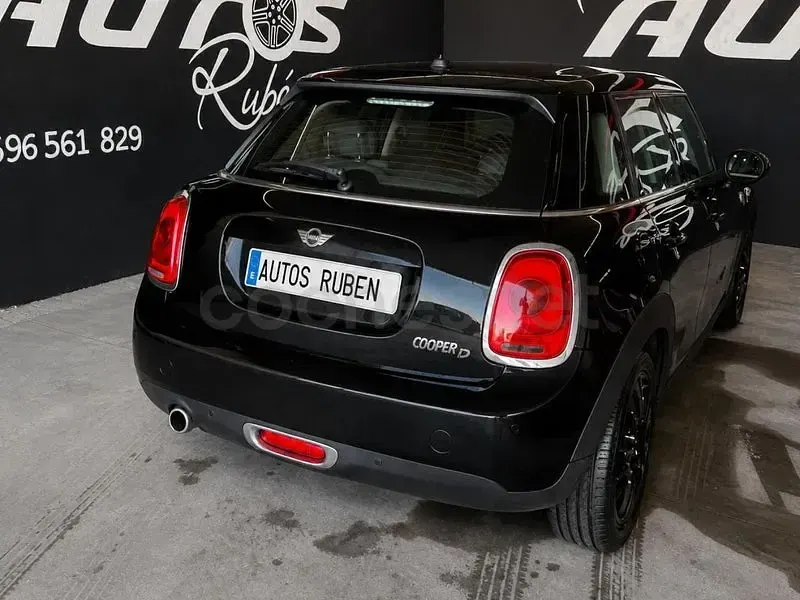 Usado Mini Cooper D 116 CV (85 kW) 2016 Negro Utilitario