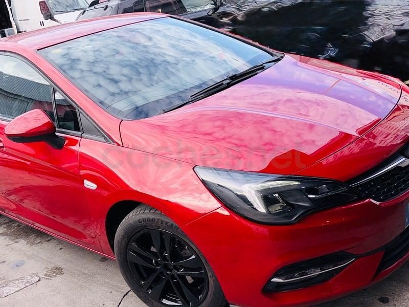 Usado Opel Astra GS Line 130 CV (95 kW) 2020 Granate Berlina