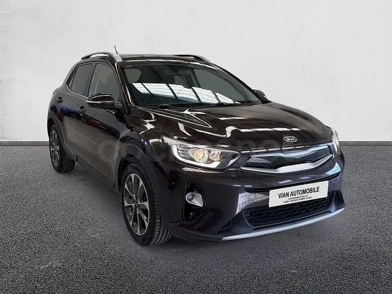 Usado Kia Stonic 120 CV (88 kW) 2017 Blanco SUV