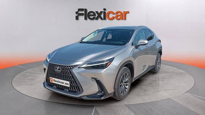Usado Lexus NX450h+ Luxury Line 306 CV (225 kW) 2022 Gris SUV