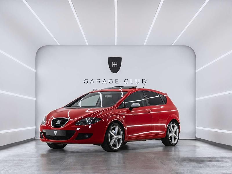 Rojo Usado 2009 Seat Leon FR Berlina | 7599 € (Precio justo) - Imagen 1/4