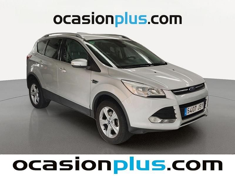 Usado Ford Kuga Trend 150 CV (110 kW) 2016 Gris / plata SUV