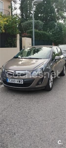 Usado Opel Corsa Selective 100 CV (73 kW) 2014 Gris / plata Berlina
