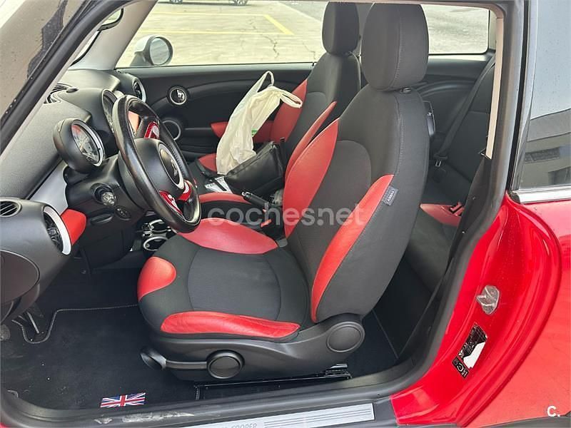 Usado Mini Cooper 120 CV (88 kW) 2010 Rojo Utilitario