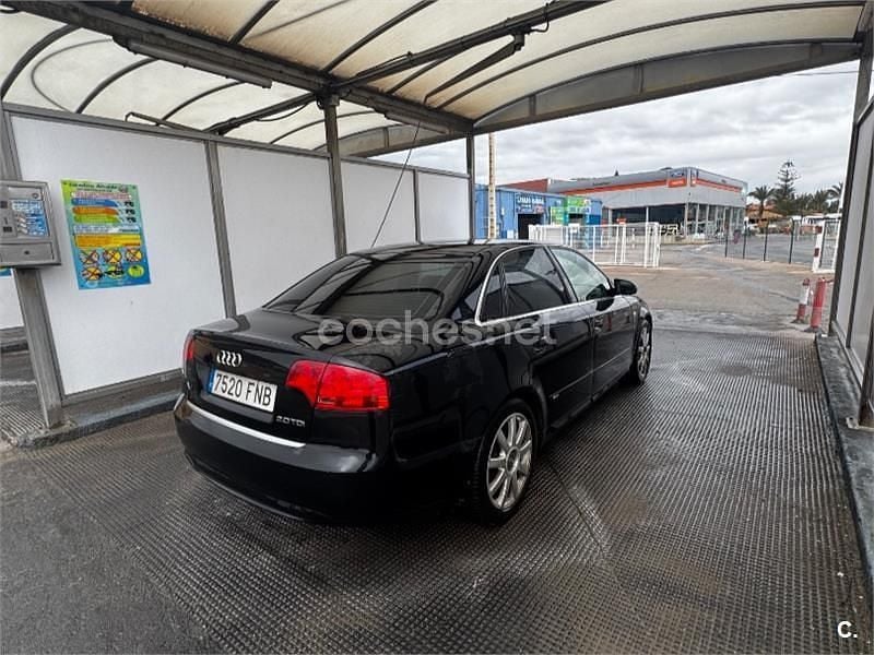 Usado Audi A4 140 CV (102 kW) 2007 Negro Berlina