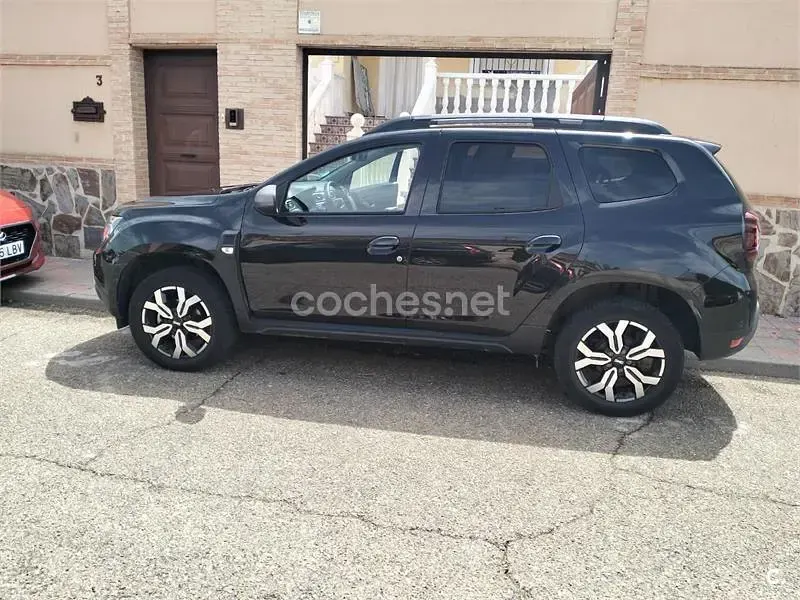 Usado Dacia Duster Journey 100 CV (73 kW) 2023 Negro SUV