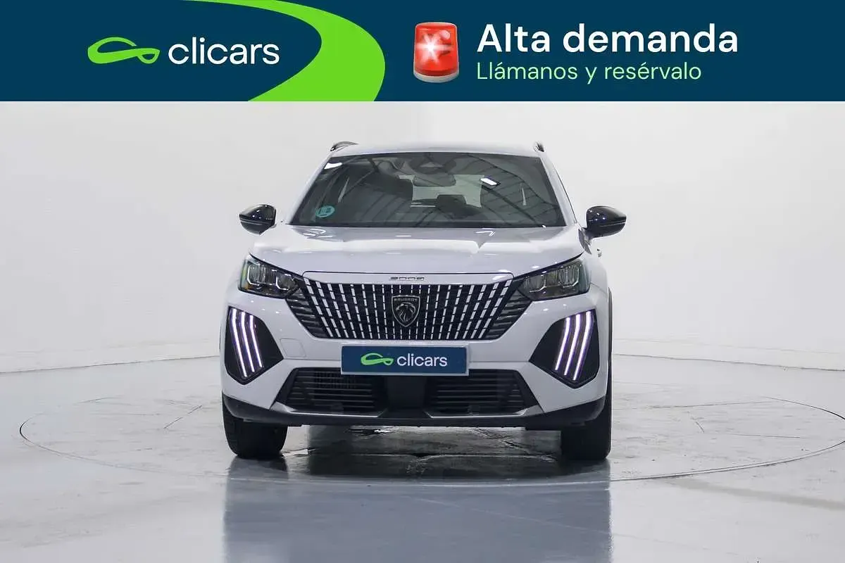 Usado Peugeot 2008 Allure 136 CV (100 kW) 2025 Blanco SUV