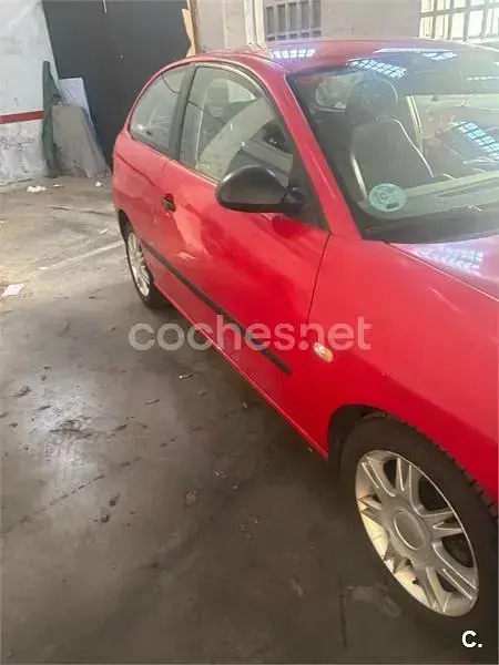 Usado Seat Ibiza Reference 85 CV (62 kW) 2007 Rojo Utilitario
