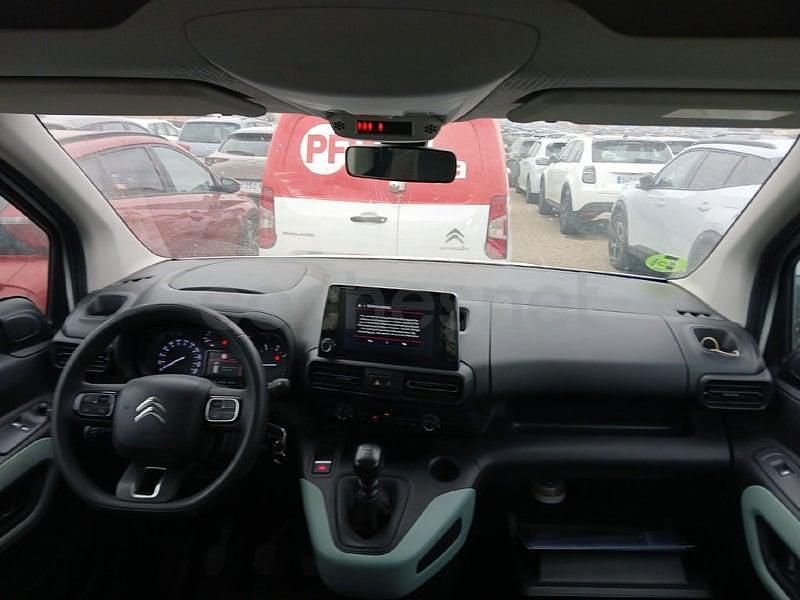 Usado Citroën Berlingo Feel 102 CV (75 kW) 2022 Blanco Monovolumen