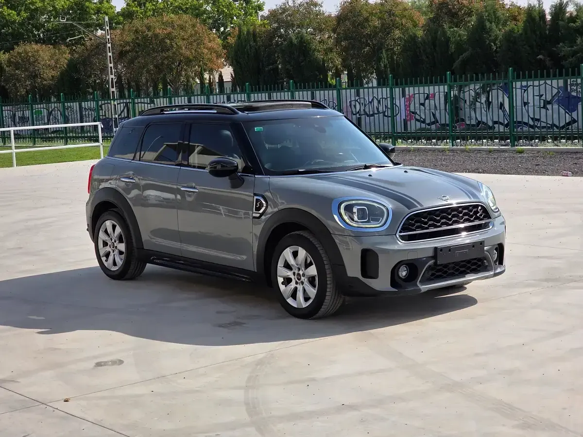 Usado Mini Cooper D Countryman 150 CV (110 kW) 2021 Gris SUV