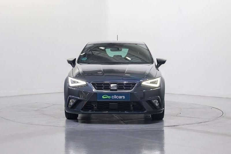Usado Seat Ibiza FR 116 CV (85 kW) 2025 Plateado Utilitario