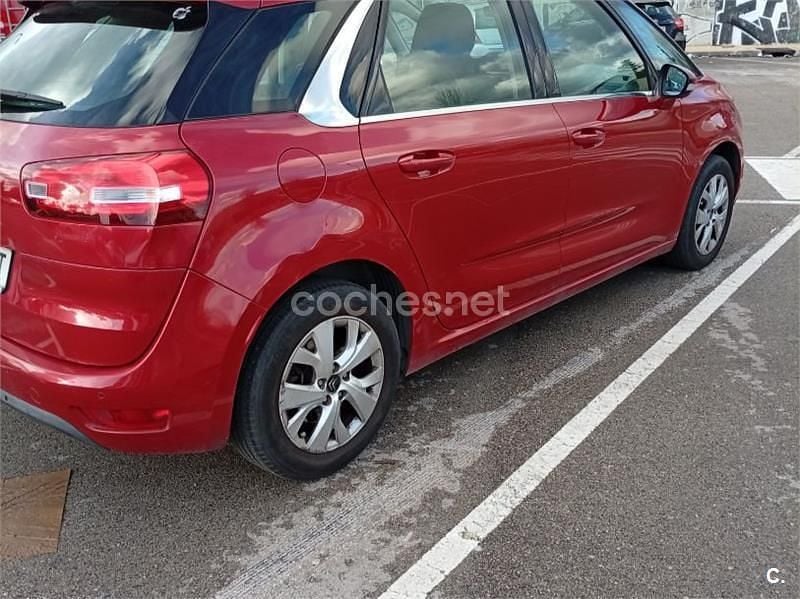 Usado Citroën C4 Picasso Attraction 130 CV (95 kW) 2015 Granate Monovolumen