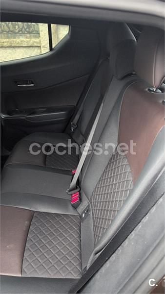 Usado Toyota C-HR Advance 122 CV (89 kW) 2017 Marrón SUV