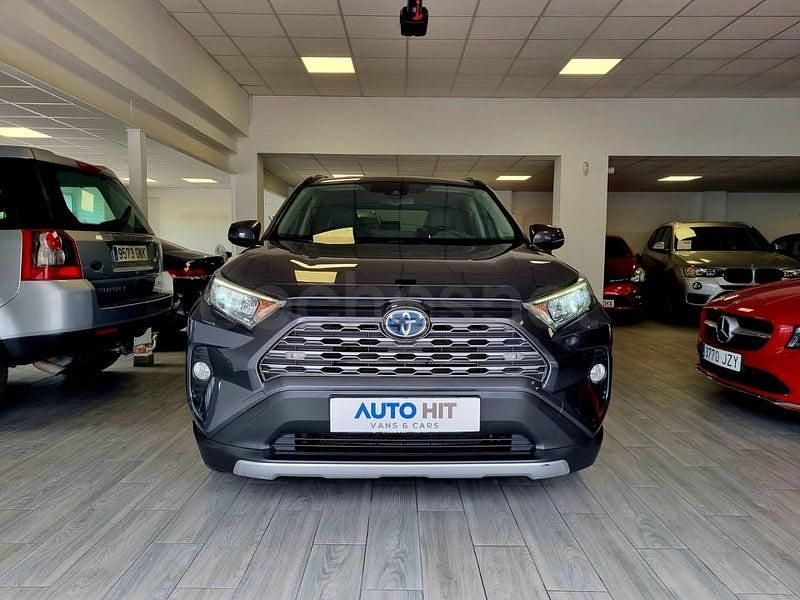 Usado Toyota RAV4 Hybrid Luxury 218 CV (160 kW) 2021 Gris / plata SUV