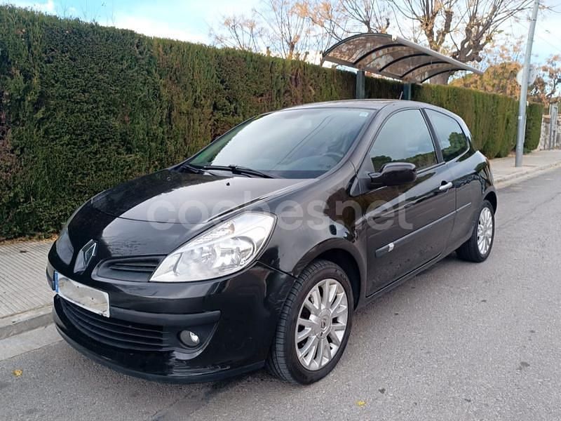 Negro Usado 2008 Renault Clio II Berlina | 3400 € (Buen precio) - Imagen 1/4
