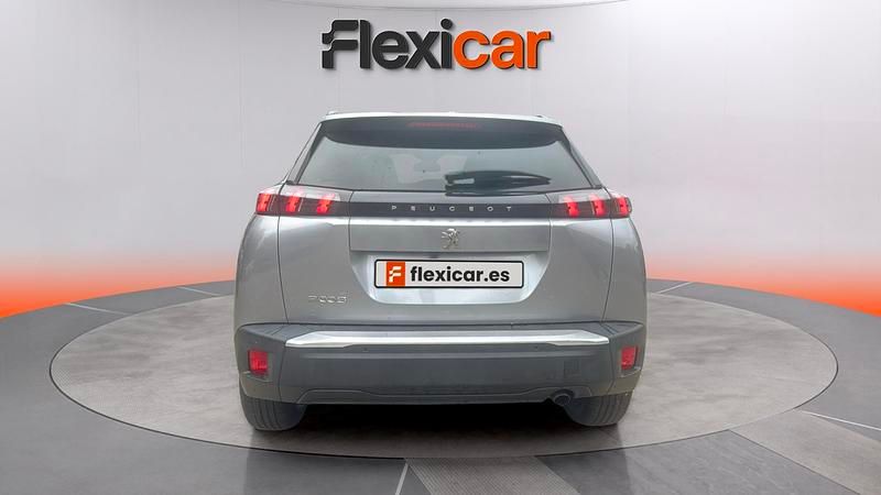 Usado Peugeot 2008 Allure 101 CV (74 kW) 2023 Gris SUV