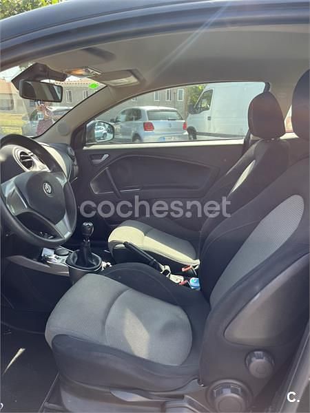 Usado Alfa Romeo GT Junior 78 CV (57 kW) 2009 Negro Berlina