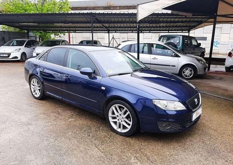 Usado Seat Exeo Reference 143 CV (105 kW) 2011 Azul Berlina
